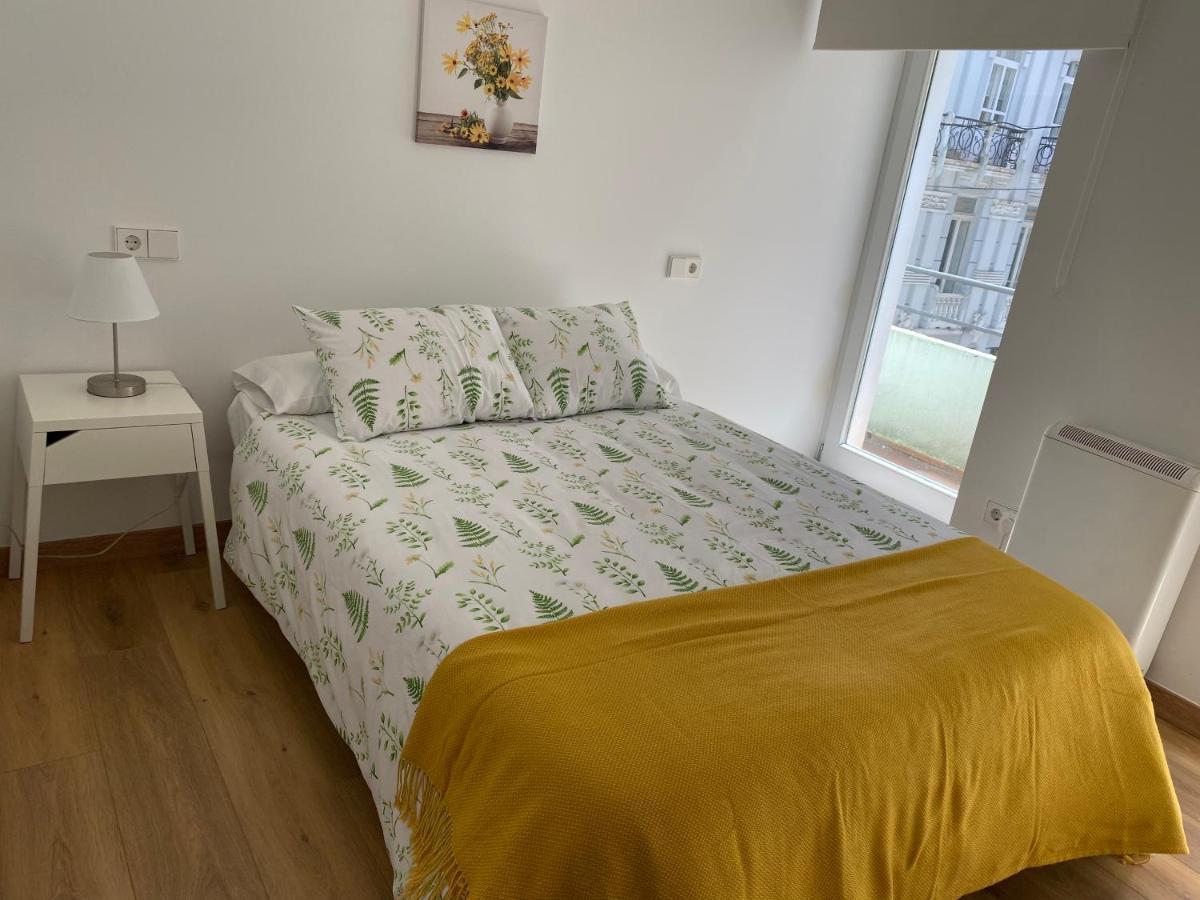 Piso En El Centro Para 4 Personas - Plaza Amboage - Wifi فيرول المظهر الخارجي الصورة